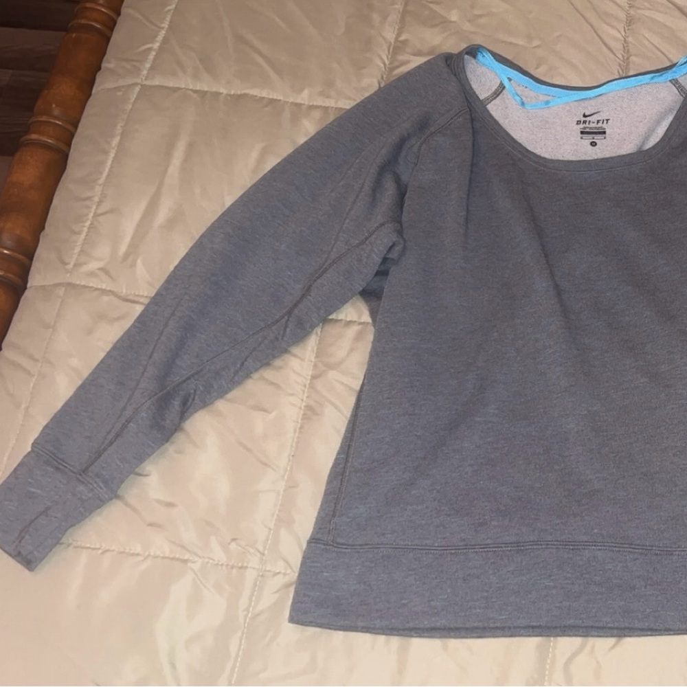 Nike pullover - Picture 2 of 3